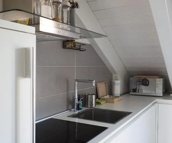Cozy With Mole & Hill View Apartment
