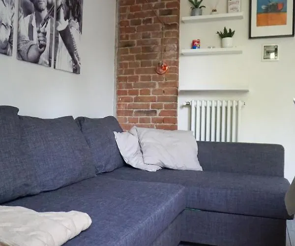 Cozy With Mole & Hill View Appartamento *