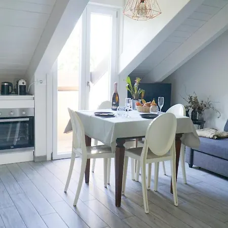 Cozy With Mole & Hill View *